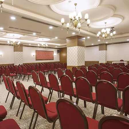 מלון Orange Palace 5*